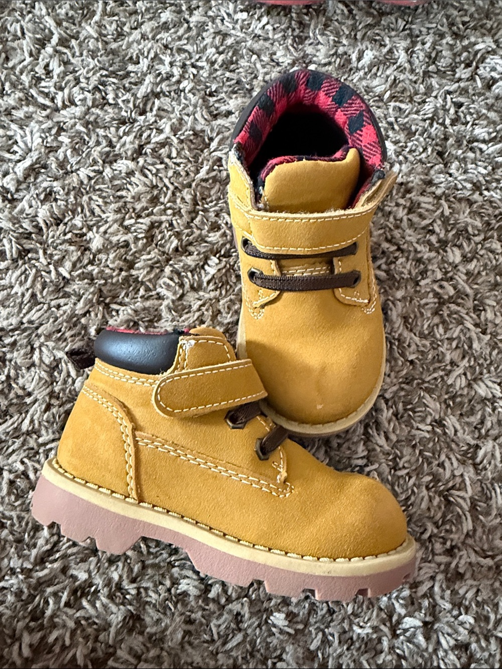 Size 6 boot bundle - Picture 2 of 4